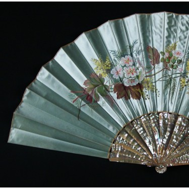 Antique fan from the time of Alphonse XII, Spain. 65 cm #D0007